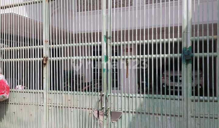 Dijual Butuh Cepat Dibawah Pasaran Rumah Besar 2 Lantai -Kebon Jeruk