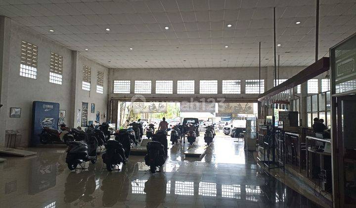 Disewakan Bangunan Ex Showroom Dekat Richeese Factory Pamulang 1