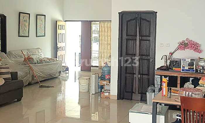 Sunrise Garden Jalan Boulevard Utama Hadap Timur 2