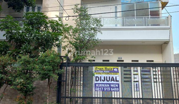 Dijual Rumah Murah Greenville 3 Lantai Sebelah Taman  2