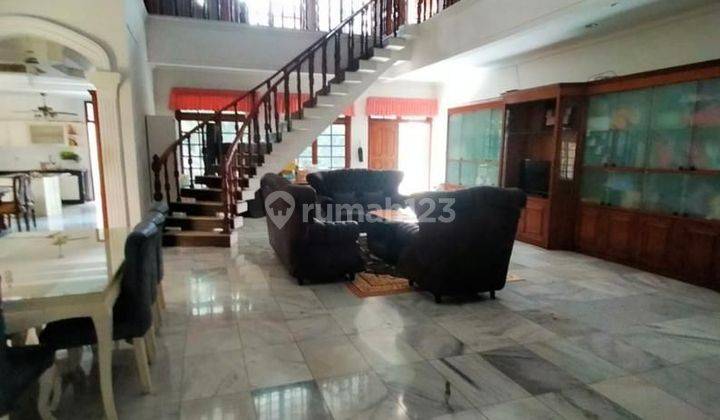 Dijual rumah Kebon Jeruk Tosiga dekat Gereja MBK 1