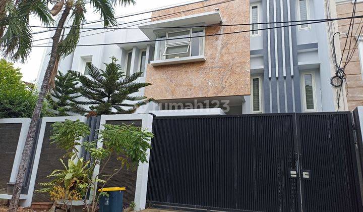 Dijual Rumah Sunrise Garden Kedoya, Lokasi Favorit 1