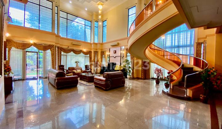 Rumah Mewah Arjuna Utara Cocok Untuk Kantor