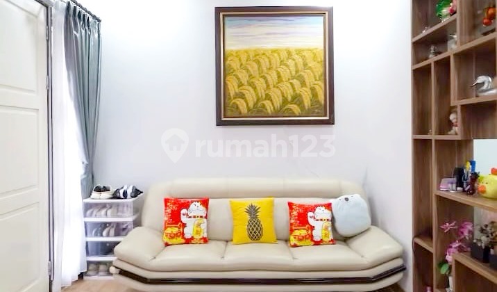 Casa Jardin Full Furnished Cantik Hadap Timur  1