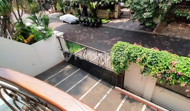 Pondok Indah Walking Distance To Jis School