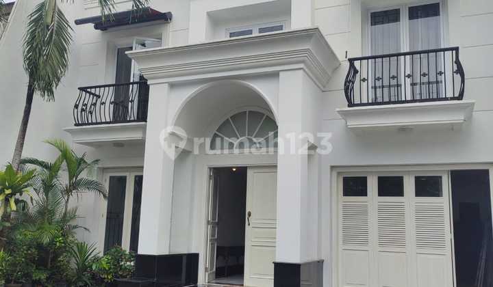 Walking Distance To Jis Patimura School