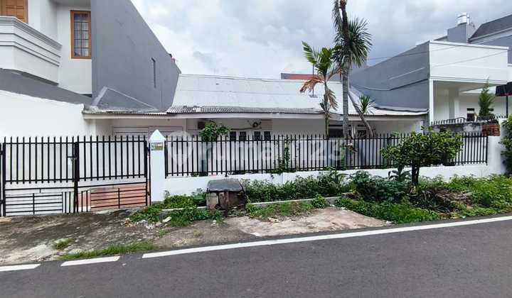 Per square meter 24.5 million in the Benhill area, Central Jakarta. Per square meter 24.5 million in the Benhill area, Central Jakarta.