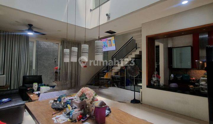 Wilson Rumah Bagus Row Jalan 2 Mobil Di Taman Sari 1