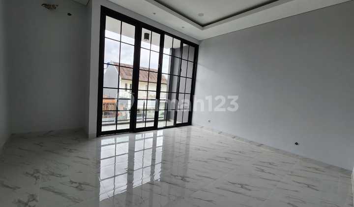 Rumah full bata merah di meruya kavling dki 11