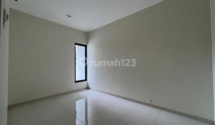 Wilson Rumah baru 2 lantai di meruya kav dki