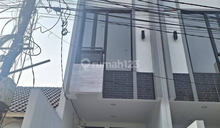 Wilson Rumah bebas banjir di duri kepa 1