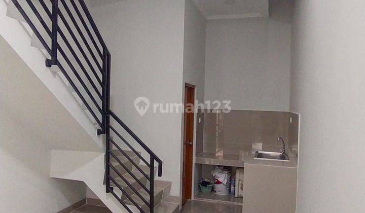 Wilson Rumah minimalis 3 lantai di tanjung duren 2