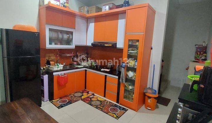 Rumah furnished 4 lantai di kavling polri jelambar 2