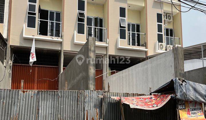 Rumah baru lokasi jalan besar di jelambar 1