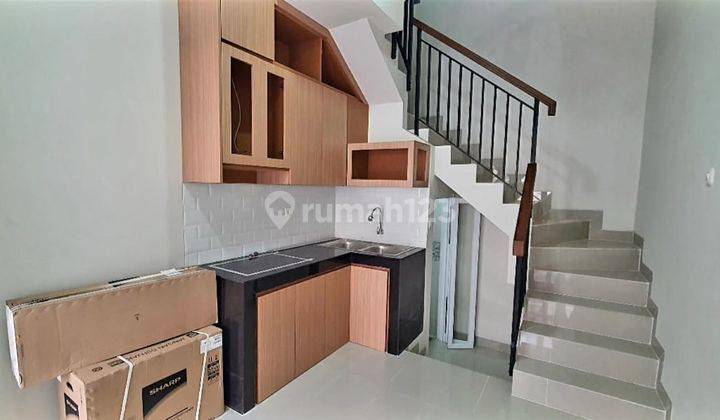 Wilson Rumah 4 lantai semi furnish di taman ratu 2