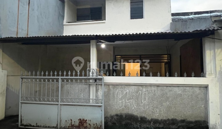 Wilson Rumah Row Jalan Besar Uk 5.5X10 di Poris Indah 2