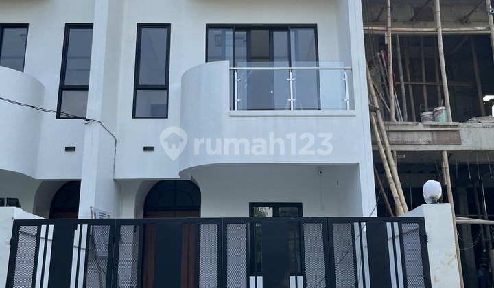 Wilson Rumah 2 Lantai Di Meruya Utara Dekat Mall Puri Indah 2
