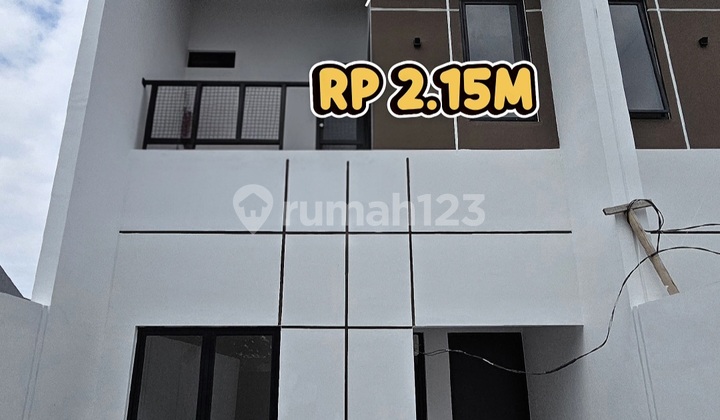 Wilson Rumah 3 Lantai Hadap Selatan di Meruya Puri