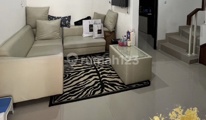 Wilson Neat house ready to occupy great location in Metland Puri 2