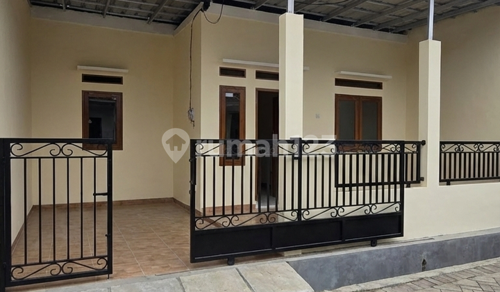 Wilson New House Size 8X10 in Poris Indah