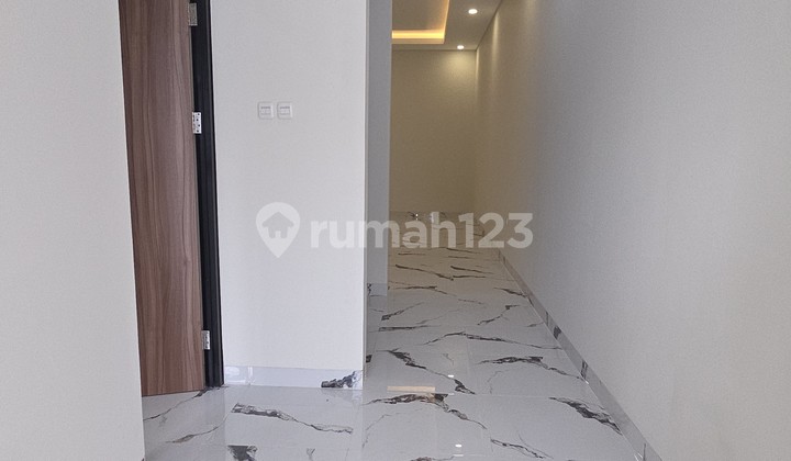 Wilson Dijual Rumah Lokasi Bagus di Meruya Uk 5X25 2