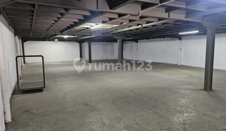 Wilson Rents Out 3-Story Corner Warehouse at Prima Centre