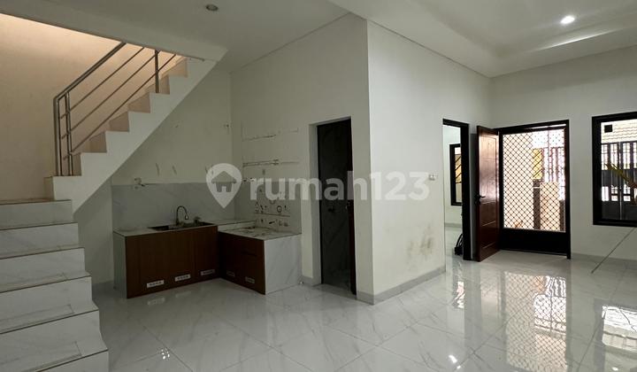 Wilson Affordable House 2.5 Floors in Poris Indah