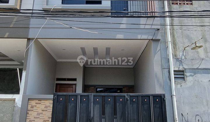 Wilson Rumah Minimalis Uk 4x10 Lokasi Bagus Di Cipondoh 1