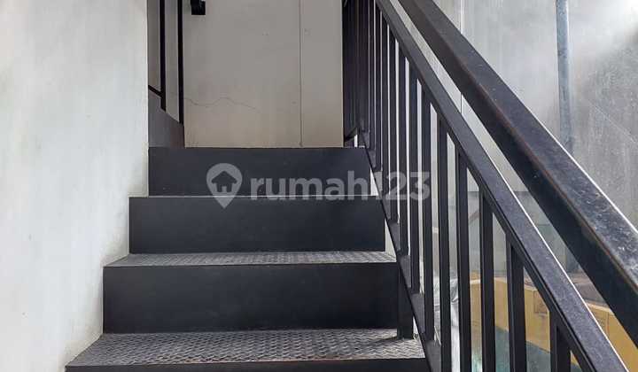 Ruko Bagus 3 Lantai Strategis Ada Lift Sewa Gajah Semarang Timur 2