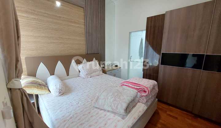 Nice Furnished Flood-Free House, Graha Padma, West Semarang 2