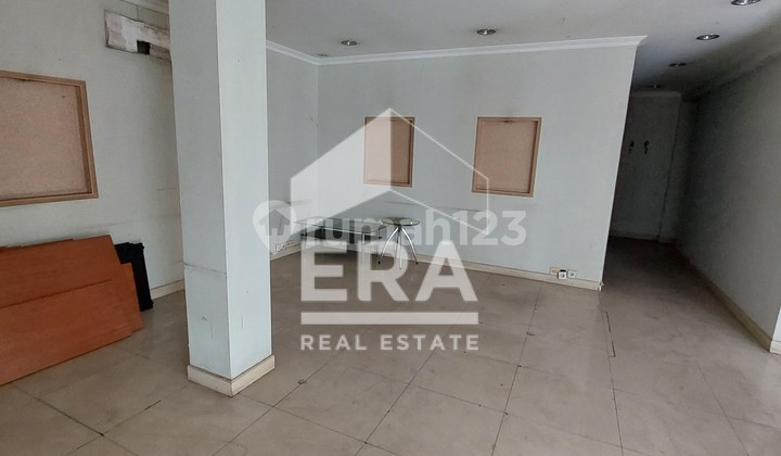 Ruang Usaha 2 Lantai Cocok Untuk Kantor bank di MT Haryono Siap Pakai 2