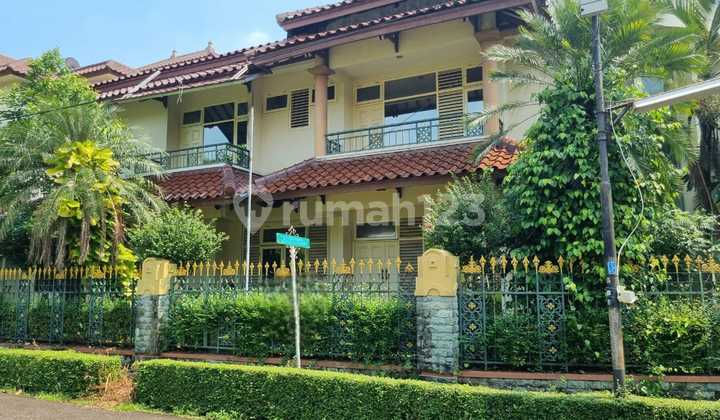 Dibawah NJOP Rumah Bagus Terawat Depan Taman Bintaro Sektor 1