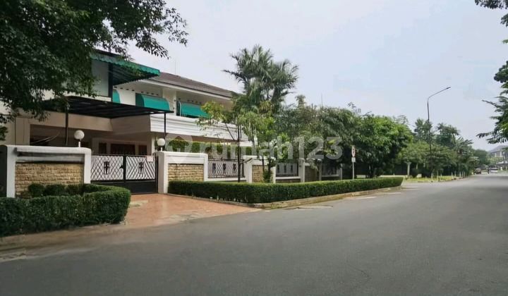 Rumah Mewah Terawat Lingkungan Asri Pondok Indah