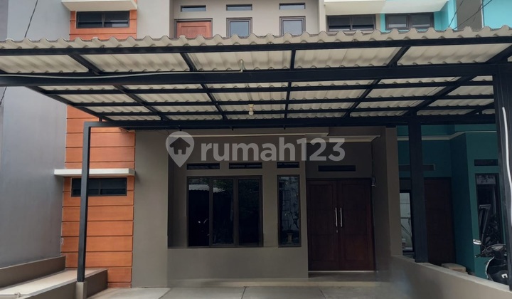 Rumah Bagus Siap Huni Lingkungan Nyaman Town House Bintaro