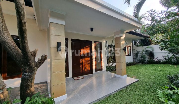 Rumah Bagus Siap Huni Hunian Tenang Semi Town House Kemang Timur 2