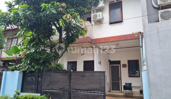 Ready-to-Live House, Lush Green Environment, Bintaro Sector 5