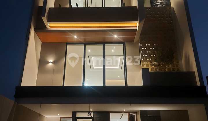 New 3-Story House + Rooftop in Madrasah Kemang Townhouse