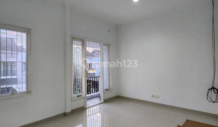 Rumah Siap Huni Semi Furnished Di Turquoise,pondok Hijau Golf Gading Serpong 2