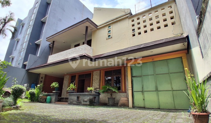 Main Road near Burangrang, next to Buah Batu, Student Fighter 1