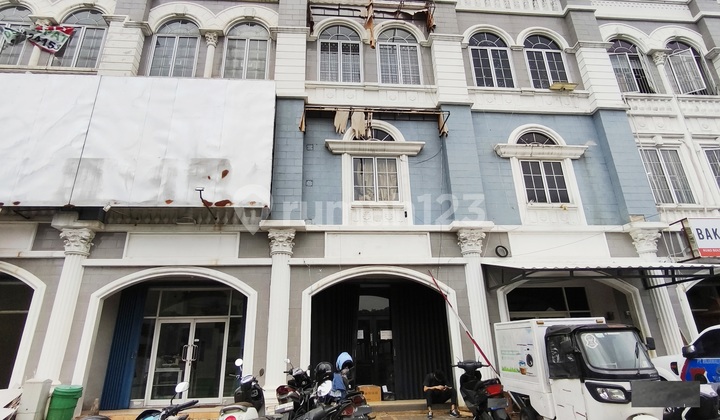 2 Ruko Bolsena Gading Serpong Tangerang Banten