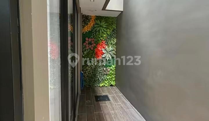 Zora Kanade Luxurious House BSD Fully Furnished Type 10 2