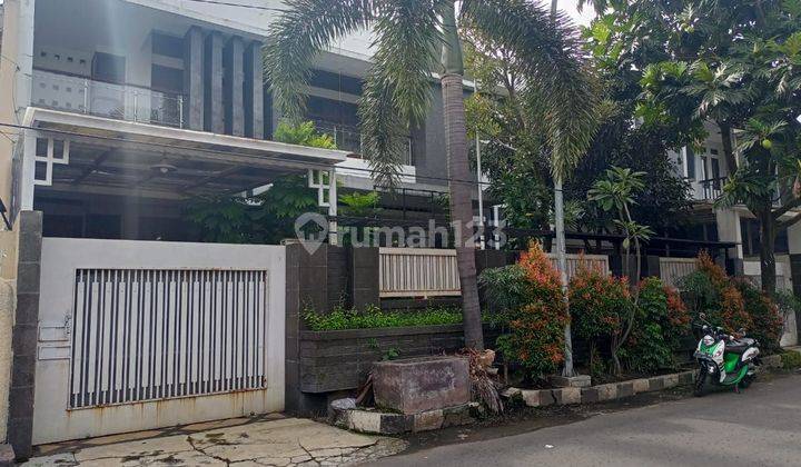 Rumah strategis di jalan besar Turangga dkt Burangrang  1