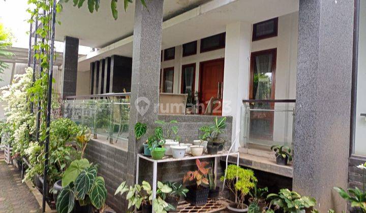 Rumah strategis di jalan besar Turangga dkt Burangrang  2