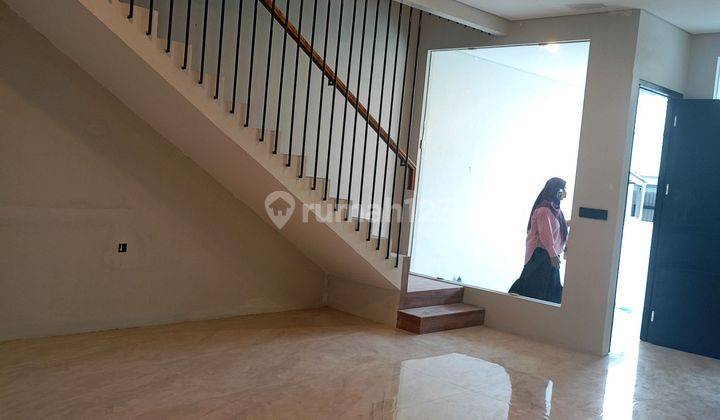 Rumah Baru 2 Lantai Di Sayap Bkr Buah Batu Shm