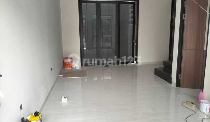 Rarely Available New 2-Story House in City Center Priced Below 2m with SHM Certificate 2