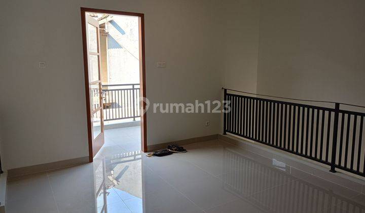 Rumah Baru 2 Lantai Di Komplek One Gate Bkr Shm 2