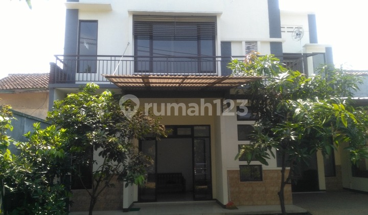 Rumah dan Tempat Usaha Pinggir Jalan Utama Di Banjaran Pangalengan Rumah dan Tempat Usaha Pinggir Jalan Utama Di Banjaran Pangalengan