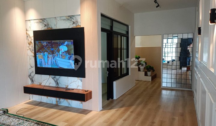 Luxury Ready-to-Occupy House with SHM, Furnished, Twin Area near Buah Batu, Bandung 2