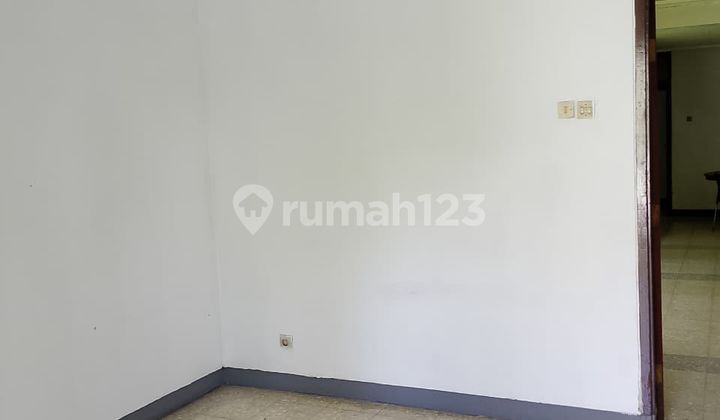 Large Hook House in the City Center Area of Turangga near Karawitan Buah Batu