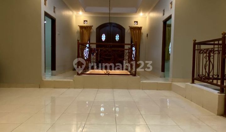 Luxury House in the City Center Ready to Occupy Buah Batu Area Near Lodaya 2